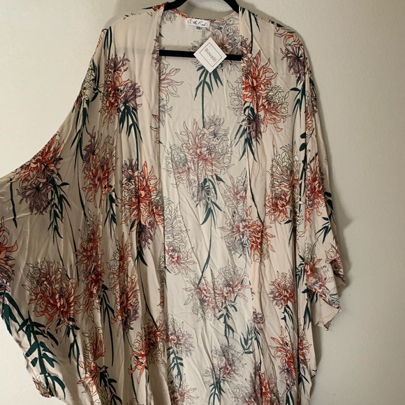 YFB On The Road Floral Kimono - Picture 2 of 5